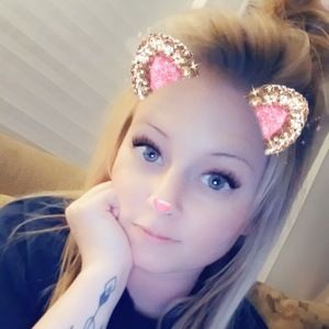 Meet your Posher, Crystal